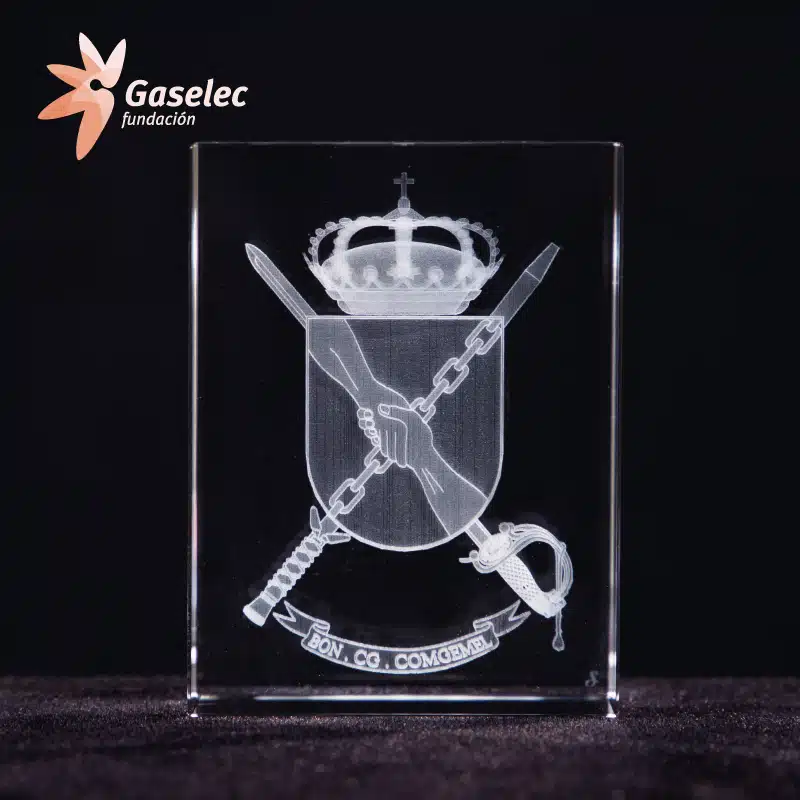 FIGURA ESCUDO POLICÍA MILITAR 80x60x30