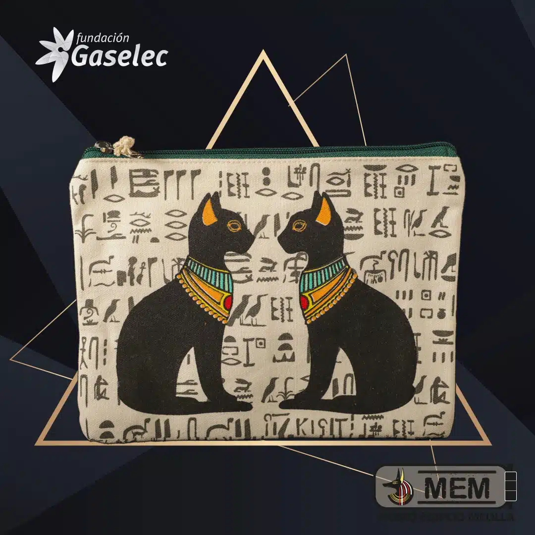 Neceser egipcio con el dios egipcio Basket representado por un gato
